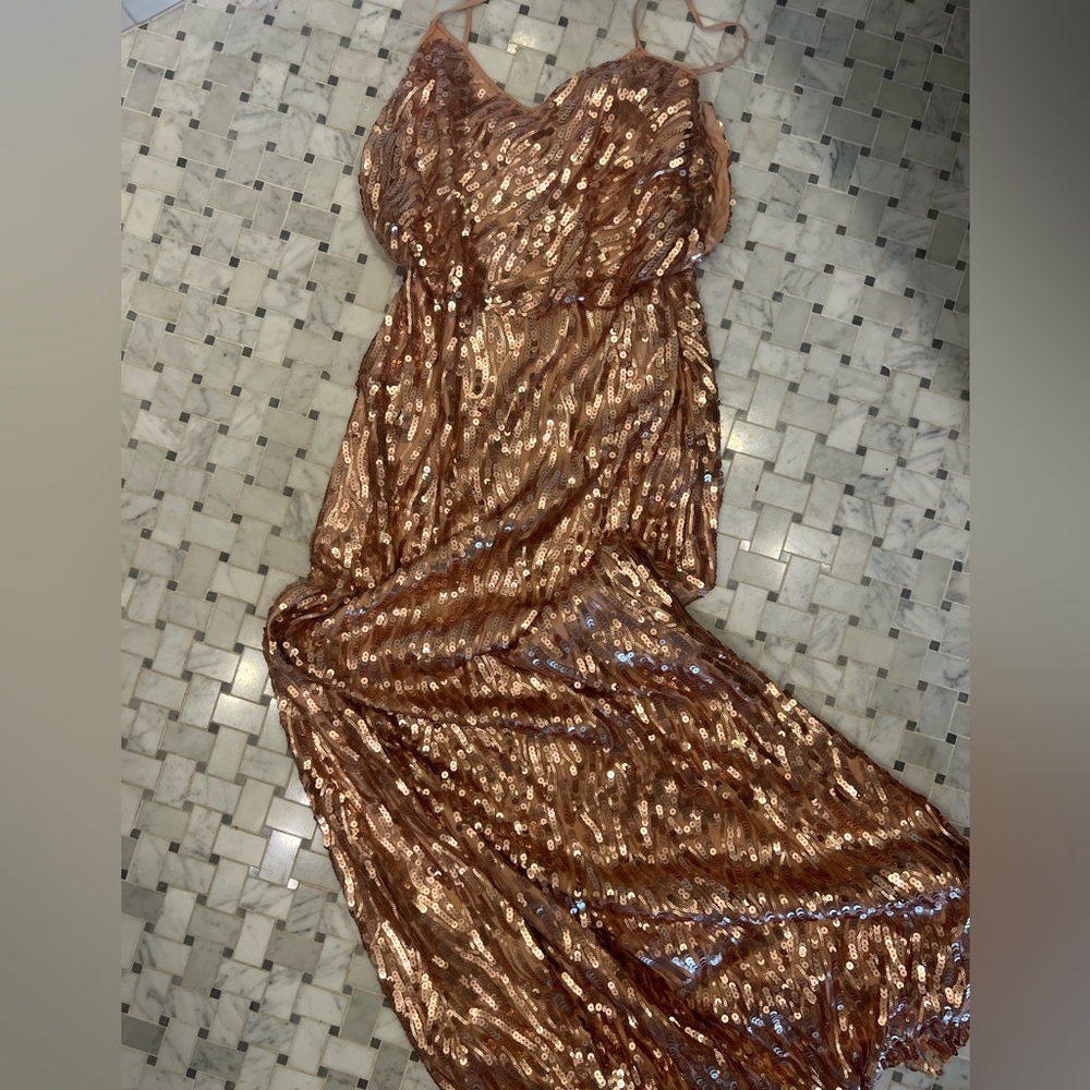 Donna Morgan gold sequin dress, Size 6